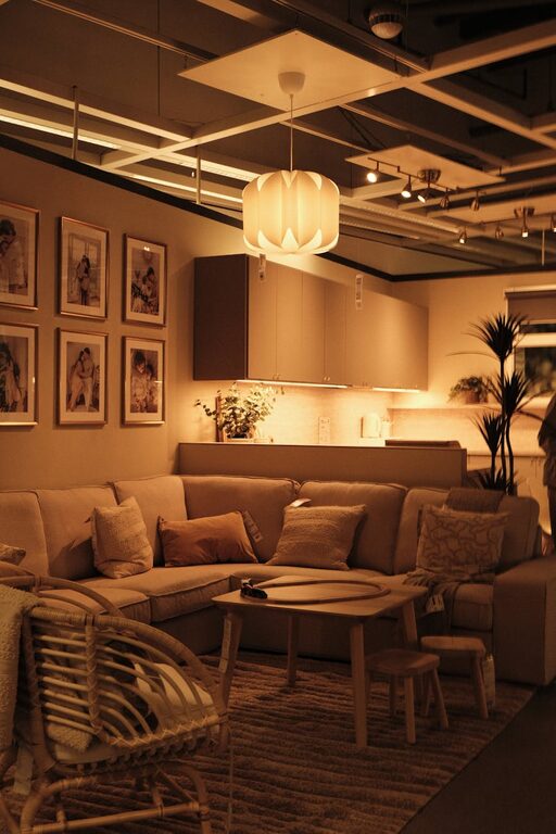 Simple Tips for Creating a Cozy and Inviting Home Year-Round